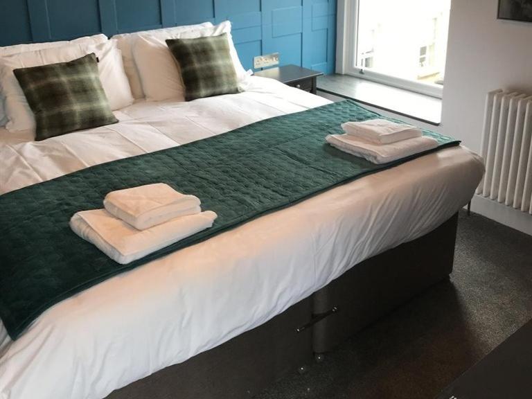 No.16 Hotel Seaham Bilik gambar A bed runner